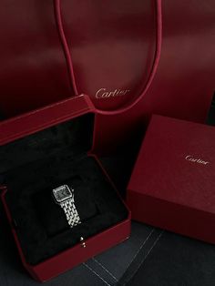 Cartier Silver, Cartier Watches Women, Watch Packaging, Lux Fashion, Bracelet Luxury, Cartier Panthere, Cartier Jewelry, Cartier Watch