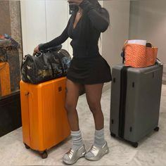 Hoodie Outfit Black Women, Shorts And Hoodie Outfit, Shorts And Hoodie, Airport Fits, Slay Outfits, Grown Women, Swag Shoes, Hoodie Outfit