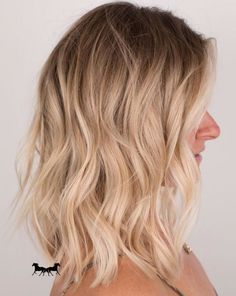 Beach Blonde Hair, Medium Length Wavy Hair, Blonde Wavy Hair, Medium Length Hairstyles, Blonde Bob Hairstyles, Blonde Hair Looks, Brown Blonde Hair, Mid Length Hair, Short Blonde Hair