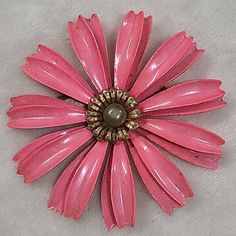 Vintage Large Pink Metal Flower Brooch Spring Flower Brooches With Flower Decoration, Pink Flower Brooch Pins, Rose Vintage, Metal Flower, Metal Flowers, Flower Brooch, Flower Power, Favorite Jewelry, Brooch Pin