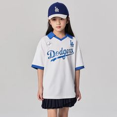 KOODING carries the latest MLB Korea tops. KOODING is the global leading shopping website in providing authentic Korean fashion, beauty and lifestyle items, including clothing, cosmetics, shoes, accessories, and bags in affordable, fast, easy, and safe way. Varsity Tees, Latest Fashion For Girls, Shopping Website, Boys Top, Comfortable Outfits, Casual Wardrobe, Fashion Tops, Baseball Tee