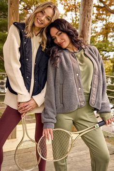 Stylish layering ideas for fall athleisurewear Layering Ideas, Fall Fits, Layering