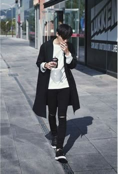 Cool outfit K Pop Mens Fashion, Japanese Fashion Men Casual, Exo Kris, Monochrome Fashion, Guys Clothing Styles