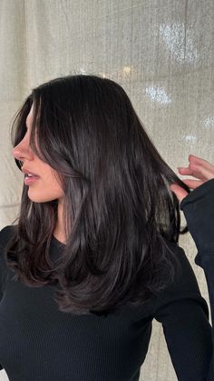 Mid Length Haircut Long Layers, Brunette Beach Waves, Black Hair Short, Brunette Hair Cuts, Medium Haircut, Rambut Brunette, Haircut Inspo