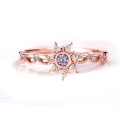 Rapunzel Hochzeit Ring - 14k Rose Gold Finish Rapunzel Prinzessin Magie Sonnenblume Verlobungsring - Amethyst Ring - Geschenk für Sie - Geschenk für Mama DIESER RING IST BEREIT ZUR BESTELLUNG! Eigenschaften ✔ Metallreinheit: 925 Sterlingsilber & 14K Gold ✔ Hauptsteinform: Rund ✔ Hauptstein: Amethyst ✔ Hauptsteinfarbe: Lila ✔ Herstellung des Hauptsteins: Simuliert ✔ Versandfertig in 1-2 Werktagen ✔ Verfügbare Ringgrößen: 3 4 5 6 7 8 9 10 11 12 & alle mittleren Ringgrößen verfügbar Vergessen Sie n Copper Jewelry Diy, Pretty Wedding Rings, Cute Promise Rings, Princess Jewelry, Cute Engagement Rings