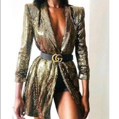 Had It For A While But Never Wore. Perfect Condition. Metallic Outfit Ideas, Sequin Blazer Dress, Blazer Dress Outfits, Zara Printed Dress, Gold Blazer, Zara Black Dress, Zara Gold, Gold Outfit, Sequin Blazer