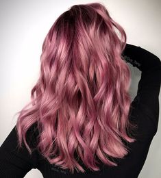 When it comes to Rose tones. Everyone sees it differently. Some people interpret Rose gold as coral, Some see more pink, some see more… Gold Ombre Hair, Rose Pink Hair, Long Hair Color, Dye My Hair