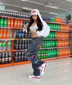 Hypebeast Aesthetic Outfits, Cybery2k Fashion, Fashion Outfits Trendy, Streetwear Photoshoot, Casual Outfits Fashion, Outfits 2000s, Outfits Stylish, Diy Clothes Design, Tomboy Style Outfits