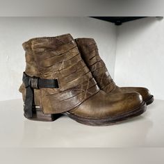 Nwot See Pictures For Condition Distressed Leather Boots For Fall, Distressed Leather Ankle Boots, Distressed Leather Moto Boots, Moto Boots With Padded Ankle, Round Toe, Medium Width, Short Cowboy Boots, Jeffrey Campbell Boots, Fleece Boots, Fringe Ankle Boots, Blundstone Boots