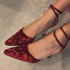 Mode Shoes, Dr Shoes, Funky Shoes, Shoe Inspo, Aesthetic Shoes, Swag Shoes, Pretty Shoes, Dream Shoes