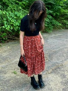 hippie floral red skirt black tee silver rings jewlery doc martens outfit black handbag purse Doc Martin Outfits, Modest Church Outfits, Simple Long Dress, Meeting Outfit, Modest Outfit Ideas, 90s Inspired Outfits, Outfit Inspo Fall, Basic Outfits, Teenage Fashion Outfits