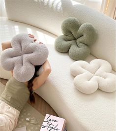 Clover Pillow, Pillow Flower, Creative Pillows, Tatami Mat, Pillow Plush, Plush Sofa, Pillows Flowers, Cute Pillows