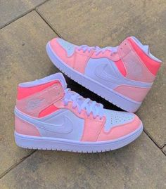 Nike Shoes Girls Pink, Pink Jordans Aesthetic, Cute Shoes Girls, Preppy Nikes, Peach Jordans, Cute Jordans For Women, Preppy Jordans