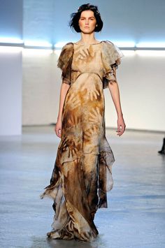 Eco Printing, Fashion Project, Fashion History, Runway Fashion, Fashion Prints, Batik, High Fashion, Style Inspiration, Saree