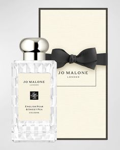 Jo Malone fragrance English pear and sweet pea Jo Malone English Pear And Sweet Pea, Jo Malone Fragrance, Musk Scent, King William, Iphone Watch, Woody Notes, Brunette To Blonde, Jo Malone London, Jo Malone