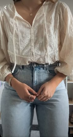 Jeans Fall Outfit Casual, Jeans Fall Outfit, Clothes Modest, Fall Outfit Casual, Fall Fashion 2022, Casual Outfits Fashion, Fashion Outfits Ideas, Fall Blouse, Outfits Jeans