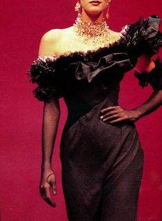 1990 Style, Yasmeen Ghauri, Claudia Schiffer, Vintage Couture, Couture Runway, Naomi Campbell, Moda Vintage