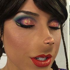 Cindy Lou Who Nose, Whoville Makeup Ideas, Remax Christmas, Cindy Lou Who Makeup, Whoville Makeup, Whoville People, Grinch Photos, Seussical Makeup, Whobilation Party