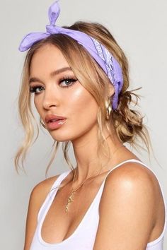 Bandana Hairstyles For Long Hair, Luxy Hair, Hair Scarf Styles, Head Scarf Styles, Pigtail Hairstyles, Bandana Styles, Rosie The Riveter, Bandana Hairstyles, Bandana Print