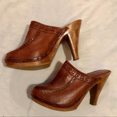 *Size 6 *Never Worn, In Great Condition I Am Unsure Of The Brand, I Purchased Them At An Art Market Several Years Ago. I Love Them But They Are Just Too Snug For Me. Vintage Brown Mules With Leather Sole, Brown Leather Clogs With 4-inch Heel, Vintage Brown High Heel Mules, Rustic Brown Closed Toe Mules, Western Brown Leather Clogs, Vintage Brown High Heel Clogs, Western Brown Closed Toe Heels, Brown High Heel Clogs With 4-inch Heel, Western Style Brown Leather Clogs