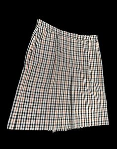 This vintage DAKS London skirt is very classic and timeless in the typical Daks check pattern one Fold on the front and the same on the back, with 2 pockets casual classic British look in size D 40 = GB 14, made in Great Britain Dimensions: Length: c. 22.83 in. (c. 58 cm), waist width: c. 17.72 in. (c. 45 cm) in a very good, well-maintained condition Classic Cotton Pencil Skirt, Classic Cotton Skirt, Classic Plaid Bottoms With Pockets, Classic Cotton School Skirt, Classic Plaid Skirt For Fall, Classic Plaid Cotton Bottoms, Retro Plaid School Bottoms, Plaid Cotton Skirt For Work, Classic Skirt With Pockets For Daywear