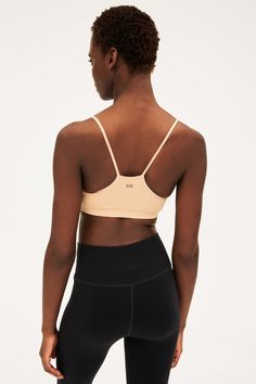 An easy to wear seamless bra designed to go from gym to everyday...seamlessly. Chafe-free fabric lets you move with easy and layers beautifully under any top. BEST FOR: running, yoga, crossfit, barre, pilates, spin class or gym workouts. Model is 5'10" and wears a size XS/S. Gather Bra, Barre Pilates, Black Jordans, Running Yoga, Spin Class, Seamless Sports Bra, Black Neon, Heather White, Seamless Bra