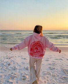 hoodie from pinkpalmpuff! Pinkpalmpuff Hoodies, Pink Ladies Outfit, Palm Prints, Summer Hoodies, Best Hoodies, Aesthetic Hoodies, Preppy Sweatshirts, Summer Picture Poses, Preppy Girl