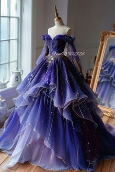 Purple And Green Wedding Ideas, Purple Masquerade Dress, Masquerade Party Outfit Dresses, Purple Birthday Dress, Green Kingdom, Kingdom Dress, Masquerade Dance, Dreamy Gowns, Mode Tips