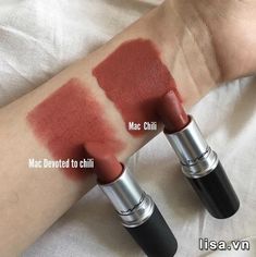 Devoted To Chili Mac, Mac Devoted To Chili Lipstick, Chili Mac Lipstick, Lipstick On Lips, Mac Chili Lipstick, Mac Chili, Mac Lipstick Swatches, Mac Lipstick Shades, Lipstick Kit