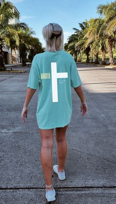 Women Christian Shirts, Cute Jesus Shirts, Christian Concert Outfit Summer, Youth Group Shirts Design, Christian Merch Ideas, Christian Shirt Design Ideas, Christian Outfits For Teens, Worship Craft, Church Merch Ideas