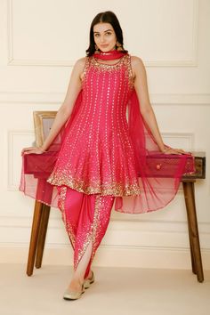 #photography #photooftheday #photo #photoshoot #creative #creativity #creativephotoshoot#model #poses Photoshoot Creative, Kurti Set, Dress Indian, Dress Indian Style, Creative Photos, Indian Style, Women Wedding Guest Dresses, Festival Dress, Model Poses