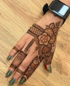 #mendhidesign #mendhiideas #ideasdesign #mendhifashion મહેંદી Design New, Mehandi Designs For Diwali, Back Mehendi Designs Beautiful, Mehendi Right Hand, Diwali Mehndi Designs Unique, Mehndi Designs Arabic Back Hand, Minimal Mehendi Designs Aesthetic, Simple Mehndi Designs Right Hand, Arabic Mehendi Designs Simple