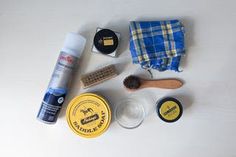 some shaving supplies are laid out on a table