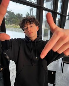 Tall Curly Hair Boy, Fit Boys With Curly Hair, Men Short Hair Fade, Arab Boys, Taper Fade Curly Hair, Men Haircut Curly Hair, Cute White Guys, Boys With Curly Hair