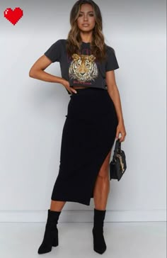 Dark Feminine Energy Outfits Casual, 29 Year Old Woman Fashion, Edgy Office Outfit, Summer Dinner Outfit Night Casual, Salon Outfit Ideas Stylists, Edgy Style Outfits, Edgy Business Casual, 30 Year Old Fashion, Edgy Fashion Outfits