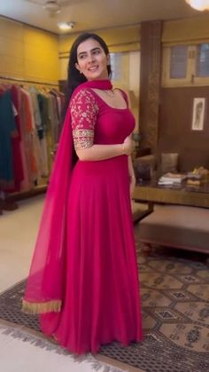 Womens Long Dress, Gown Designs Simple, New Designer Dresses For Wedding, Wedding Wear Dresses For Women, One Piece Designs For Women, New Designer Dresses Style, Long Dresses Indian Style, One Piece Dress Indian Style, Anarkali Frock Design