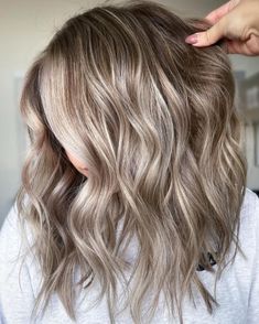 Ash Blonde Hair Ideas, Trendy Brown Hair, Dark Ash Blonde Hair, Brassy Blonde Hair, Ash Blonde Hair Dye, Light Ash Blonde Hair, Cool Ash Blonde, Ashy Hair