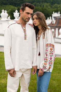 Folk Style Long Sleeve Linen Tops, Traditional Long Sleeve Linen Tops, Summer Long Sleeve Linen Embroidered Top, Summer Long Sleeve Embroidered Linen Top, Traditional Linen Tops For Spring, Bohemian Beige Top With Chikankari Embroidery, Embroidered Linen Folk Tops, Folk Style Embroidered Linen Top, Folk Style Linen Top With Floral Embroidery