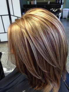 Love this color combination... Hair Color Highlights, Haircut And Color, Hair Color And Cut, Medium Hair Cuts, Great Hair, Hairstyles Haircuts, Layered Hair, Blonde Hair Color, Hair Highlights