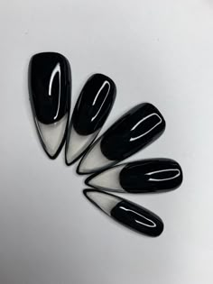 Please read full description below. We offer handmade press on nails made with quality gel. Our sets are reusable if removed properly with no damage to natural nails. With nail glue our sets can last from 1-3 weeks at a time, or by using adhesive tabs they can last up to a week. Sets come with 10 nails (your exact sizes), or a full set (2 of each size of nail to ensure a perfect fit if you are unsure of your nail sizes) All sets are customizable so please let us know if you would like a slight c Black And Transparent Nails, Black Glass Nails, French Glass Nails, French Manicure Black, Glass Nail Design, Black Press On Nails, Witchy Nails