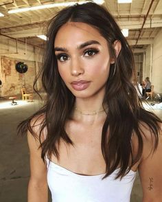 Eyebrow Goals, Long Length Haircuts, Hair Change, Brunette Ombre, Makeup Sephora, Makeup Tip, Brunette Balayage, Simple Eye, Haircut Inspiration