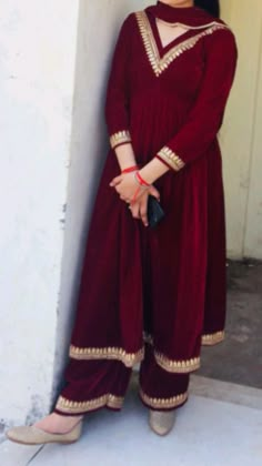 Party Wear Outfit  👉👗💥*Launching New Designer Party Wear Look  with Dupatta*💥👗💃🛍👌  🧵 *Fabric Detail* 🧵  👗 *Gown Fabric* : Maroon Velwet With *Digital  Work and Border * With Full Sleeve  👗 *Gown Inner* : Micro Cotton  • 👗   *(Fully Stitched)*  • 👗 *Gown Length * : 55-56 Inches  • 👗 *Gown Flair *     : 4.5 Meter  👗 Readymade Fancy Lace Border Cotton Suit Designs, Lace Suit, Simple Kurta Designs, Stylish Short Dresses, Desi Fashion Casual, Pakistani Fancy Dresses