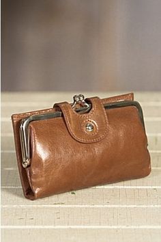 Premium broken-in leather gives the Alice leather wallet a timeless style that also works as a clutch. Leather Clutch Wallet, Cute Handbags, Michael Kors Hamilton, Clutch Wallet, Leather Clutch, Timeless Style, Leather Wallet, Timeless Fashion, Top Handle Bag