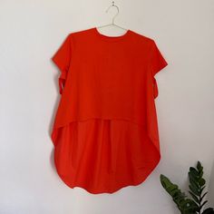 New, With Original Tags High/Low Length Very Comfortable Short Sleeve Round Neckline Slight Tear At Back Bin 94 Summer Layering Blouse With Short Sleeves, Casual Orange Tops For Layering, Spring Short Sleeve Blouse For Layering, Split Blouse, Cutout Crop Top, Black Tunic Tops, Boden Women, Orange Shorts, Ruffle Long Sleeve