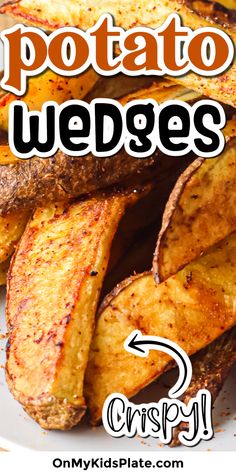 Golden brown potato wedges close up with text title overlay Potato Wedges Fried, Oven Wedges, Oven Baked Potato Wedges, Homemade Potato Wedges, Oven Baked Potato, Seasoned Potato Wedges, Leftover Baked Potatoes, Baked Potato Wedges, Crispy Potato Wedges