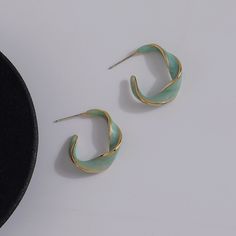 Women's Niche High-grade Elegant Trendy Light Luxury Earrings Green Formal Hoop Earrings, Formal Green Hoop Earrings, Elegant Small Hoop Green Earrings, Luxury Earrings, Modern Mom, Earrings Collection, Watch Necklace, Gold Beads, Ring Bracelet