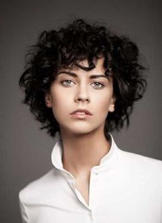 Asymmetrical Haircut, Short Curly Hairstyles, Curly Hair Photos, Choppy Bob Hairstyles, Curly Bob Hairstyles, Trending Hairstyles