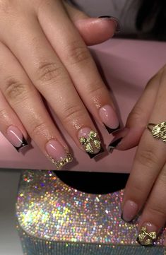 acrylic nails, gold/balck nails, bling nails, coquette, nail inspo Short Nails Bday, Homecoming Nails Acrylic Gold, Gold Black Acrylic Nails, Black Bling French Tip Nails, Bling Short Nails Rhinestones, Black Nail Looks, Black And Gold Birthday Nails Acrylic, Sweet 16 Nails Acrylic Short, Shirt Nail Inspiration