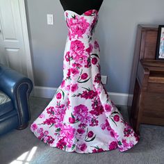 Stunning Strapless Fit And Flare Floral Gown. White With Floral Motif In Various Shades Of Pink. Truly Gorgeous! Never Worn (Except To Try On). Size 11. Smart Dresses, Gown White, Floral Gown, Smart Dress, Shades Of Pink, Floral Motif, Try On, Fit And Flare, Pink White