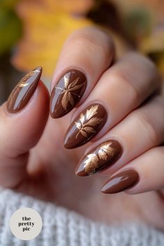 Fall Inspired Nails Autumn, Textured Nail Designs, Fall Nail Art Designs Autumn, Fall Season Nails, Unique Manicure, Daisy Nail Art, Texas Trip, Yellow Nail Art, Chic Nail Art